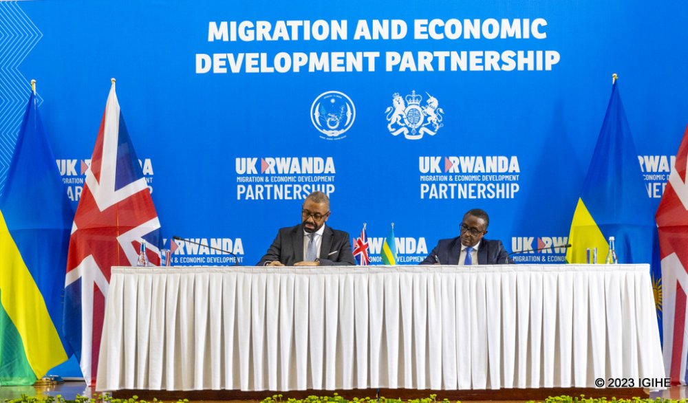 The revised migration treaty was signed on Tuesday 5th December 2023 between Rwanda’s Minister of Foreign Affairs, Dr. Vincent Biruta and UK Home Secretary, James Cleverly on his visit to Kigali.
