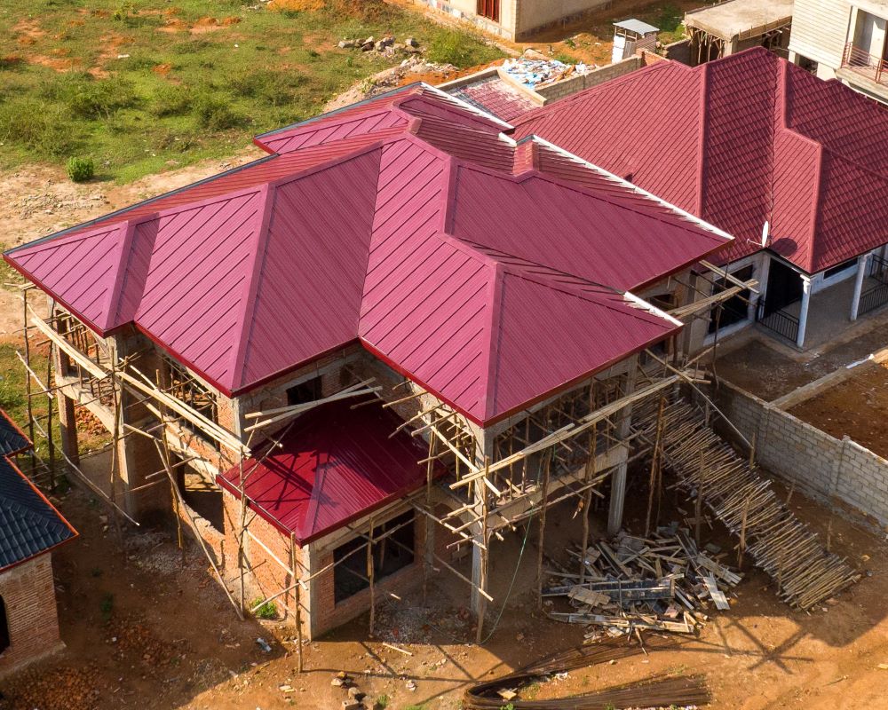These self-lock roofing sheets are adaptable to various roof types and angles.