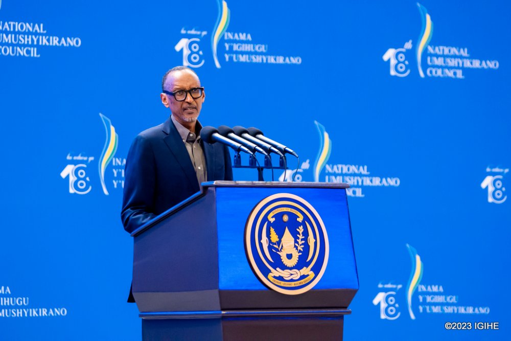 President Kagame requested the least perfoming districts to make improvements. 