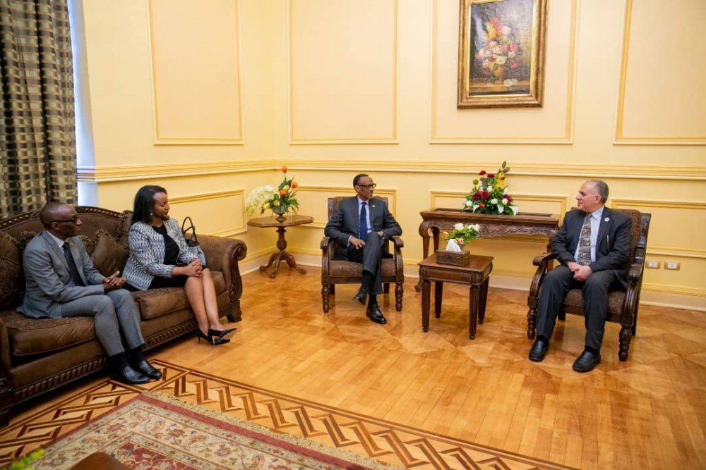 President Kagame held discussions with the President of the Afreximbank, Prof. Benedict Okey Oramah. He was with the Minister of Trade and Industry; Soraya Hakuziyaremye and the Ambassador of Rwanda in Egypt; Sheikh Saleh Habimana