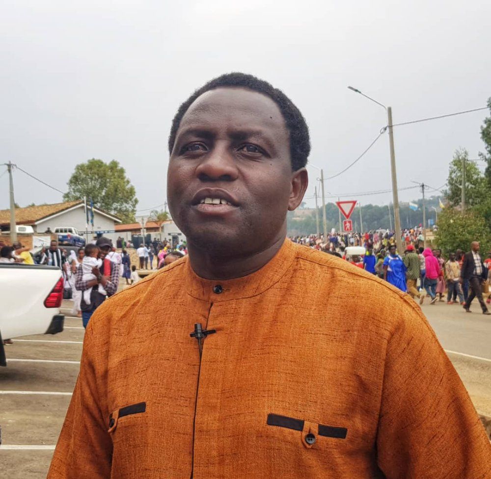 Nyaruguru District Mayor, Dr. Emmanuel Murwanashyaka, described the transformative effect of the road. 