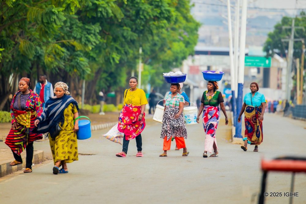 Some traders in Rubavu continue to travel to Goma, even amid concerns for their safety.