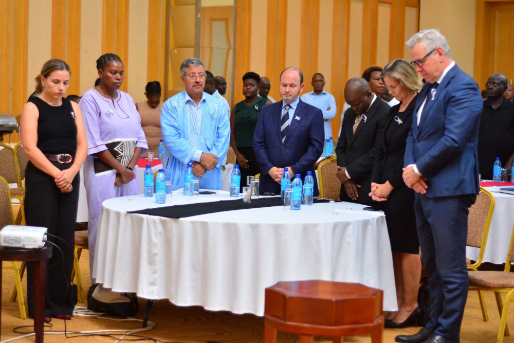 Attendees observed a moment of silence to pay tribute to the over one million lives tragically lost during the genocide.
