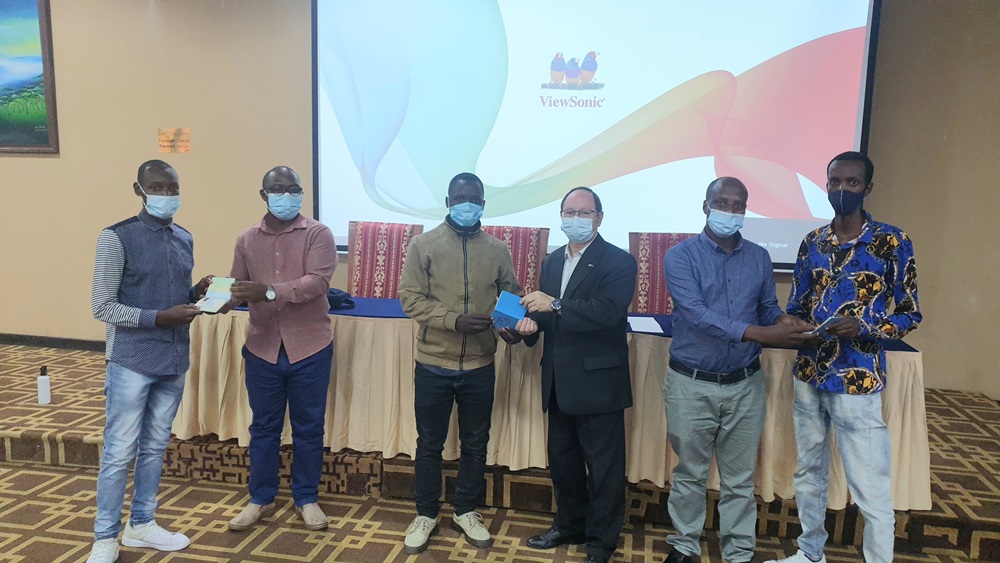 Some of Rwandans sent to benefit from hand-on training and paid internship with the Ambassador of Israel in Rwanda and Jean Claude Musabyimana, the Permanent Secretary in the Ministry of Agriculture and Animal Resources before their departure.