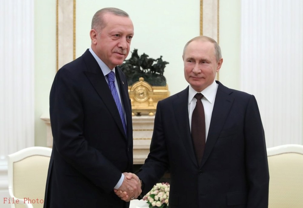 Russian President Vladimir Putin (R) meets with his Turkish counterpart Recep Tayyip Erdogan in Moscow, Russia, on March 5, 2020. (Sputnik/Handout via Xinhua)