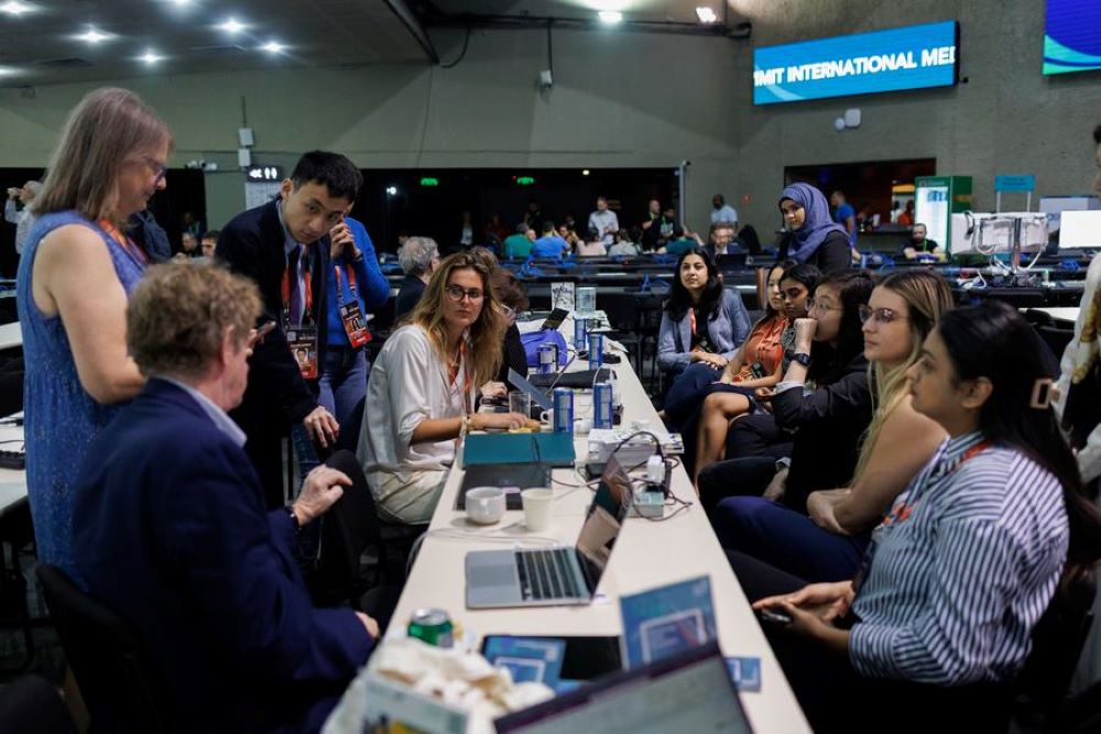 Journalists work at the G20 International Media Center in Rio de Janeiro, Brazil, on Nov. 17, 2024. (Photo by Claudia Martini/Xinhua)