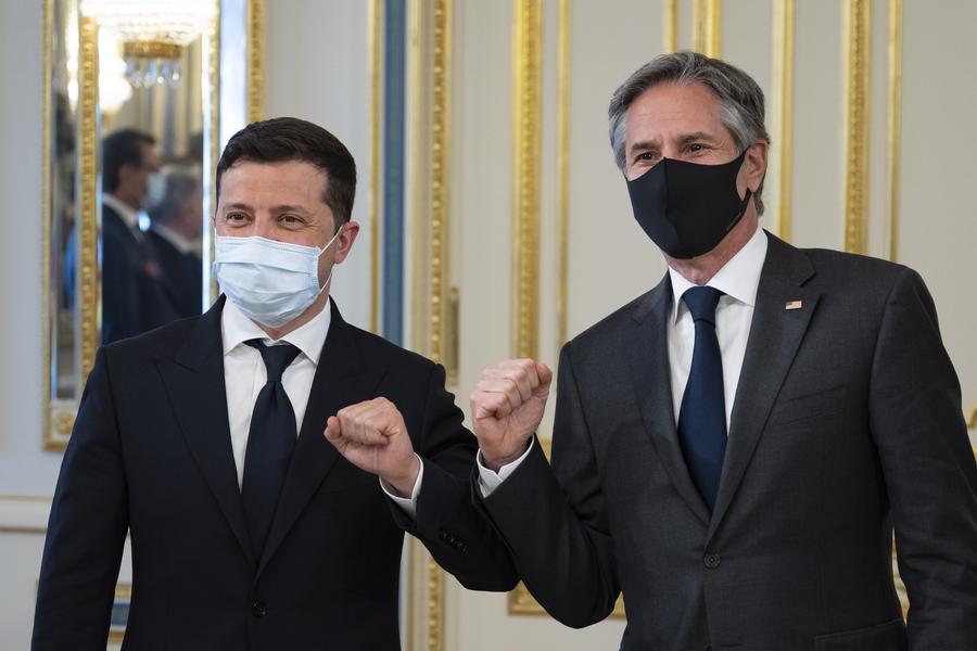 Ukrainian President Volodymyr Zelensky (L) meets with visiting U.S. Secretary of State Antony Blinken in Kiev, capital of Ukraine, May 6, 2021.