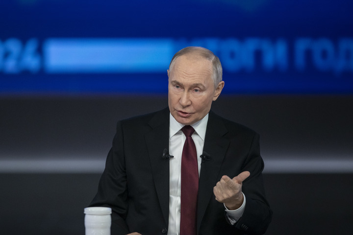  Russian President Vladimir Putin has declared a unilateral Easter truce for the ongoing conflict with Ukraine.
