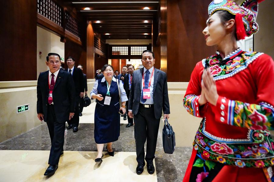 Guests walk into the venue for the opening ceremony of the 2025 Global South Media and Think Tank Forum in Kunming, southwest China's Yunnan Province, on September 6, 2025.