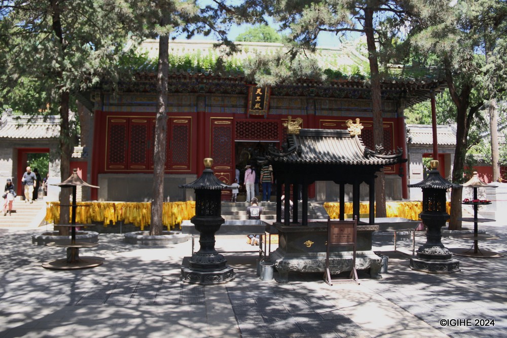 From its origins in the Jin dynasty to its zenith during the Qing dynasty, Tanzhe Temple has played a pivotal role in China's spiritual and cultural legacy.