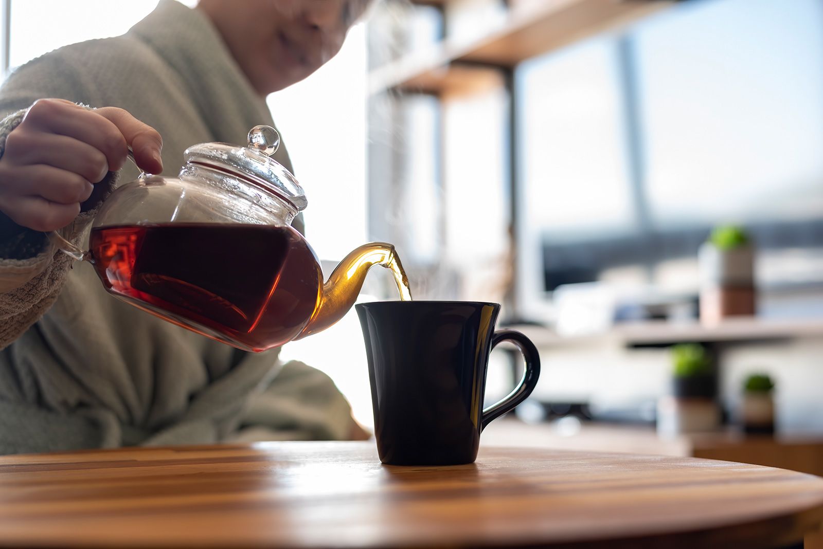 Azerbaijan imports much of its black tea, around 12,000 tons annually, reflecting its deep-rooted tea culture.