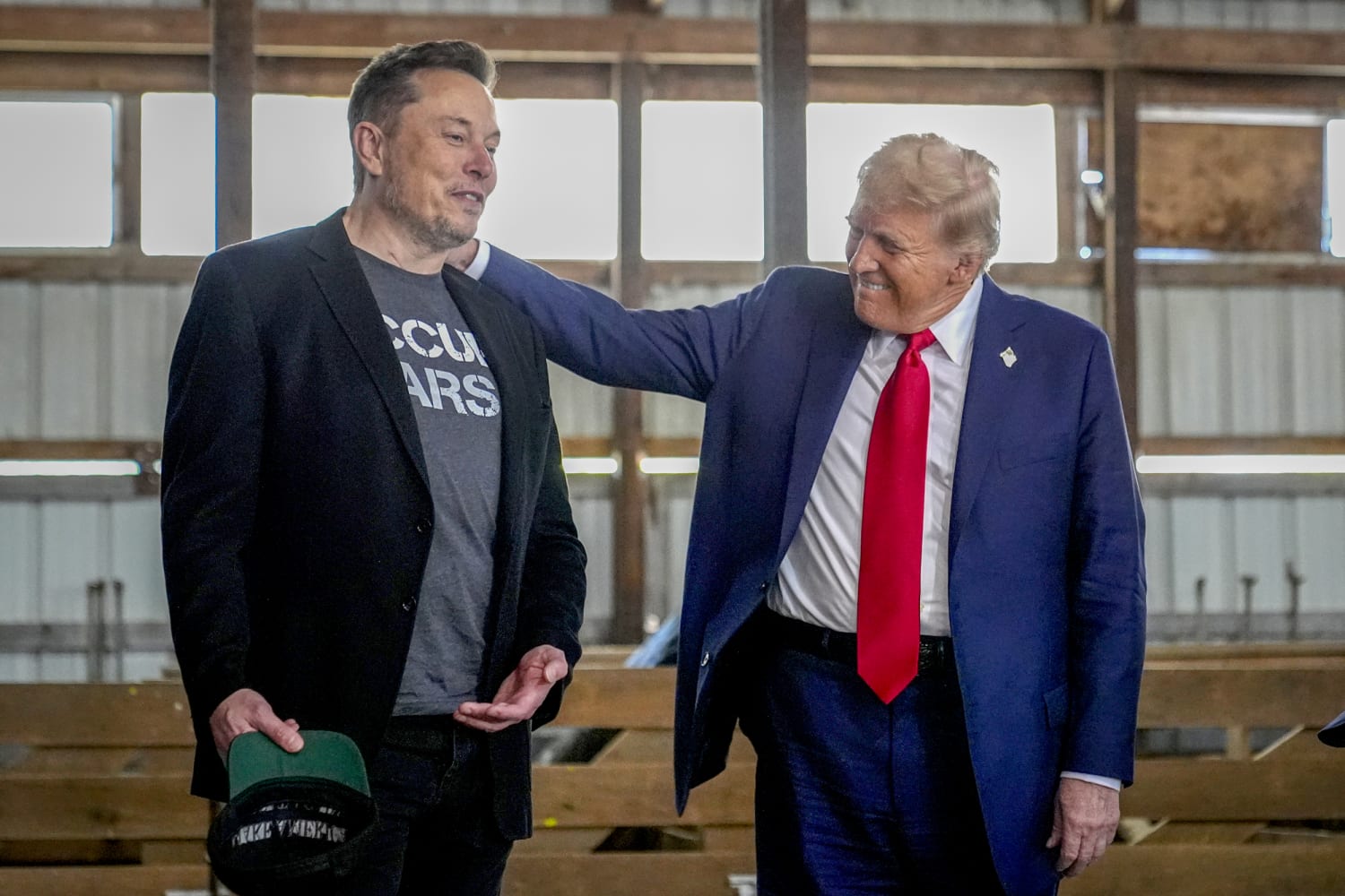 U.S. President Donald Trump bid farewell to Elon Musk in the Oval Office on Friday, after the billionaire announced his decision to step back from his role at the Department of Government Efficiency (DOGE).