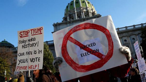 People protest alleged Russian hacking amid accusations Moscow tried to influence the US election
