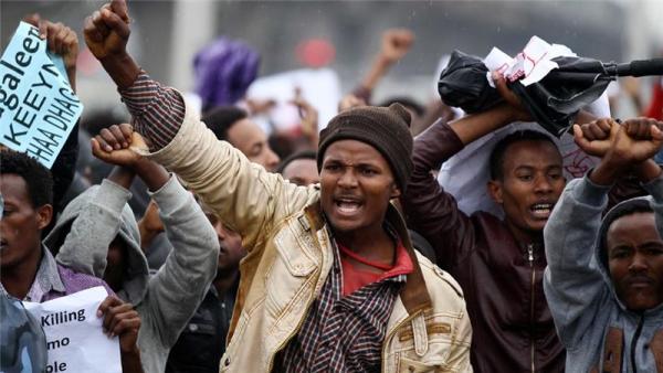 Protesters chanted anti-government slogans and waved dissident flags