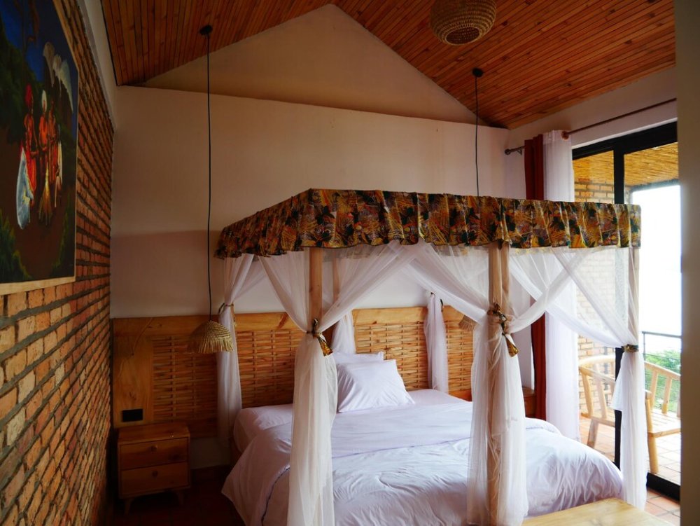Rooms at Muhazi Dolce Vita are priced between $100 and $120 (146,000–175,000 Rwandan francs) per night.