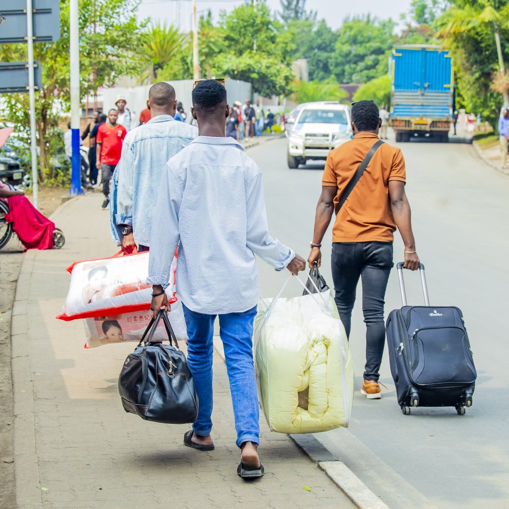 Traffic at the Grande Barrière border crossing has significantly decreased.