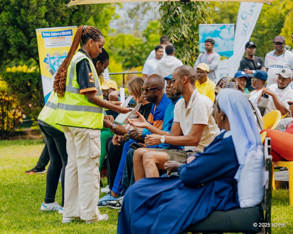 A prize raffle session was held during the event.