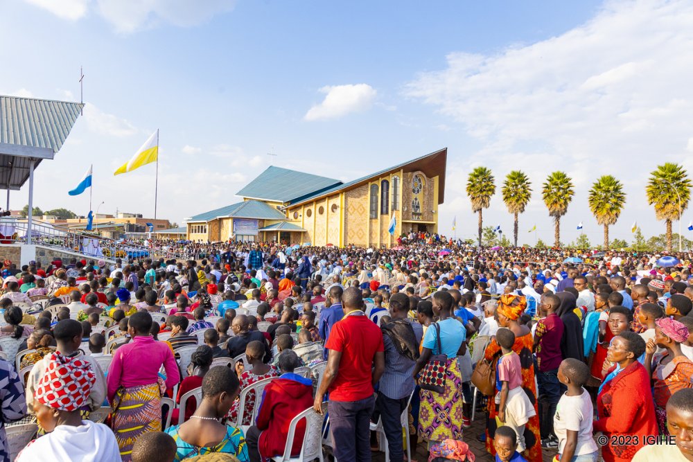 Thousand Christians have turned up at Kibeho Holy Land as the world celebrated Assumption Day.