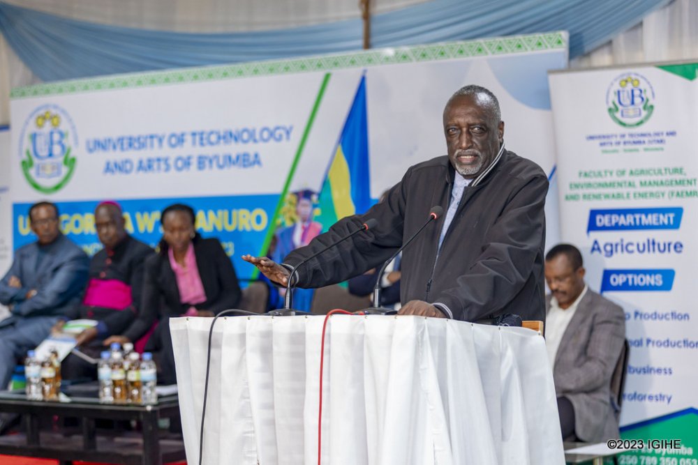 Tito Rutaremara, the Chairperson of the Council of Elders Advisory Forum , stressed the importance of having a dream.