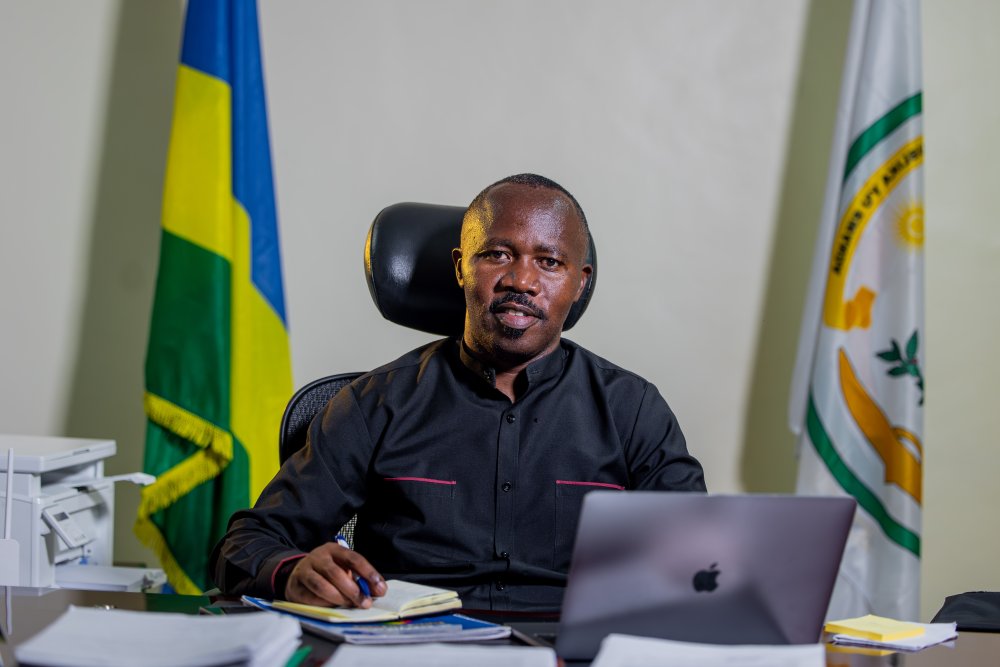 The Mayor of Rubavu, Prosper Mulindwa discussed the trade between Rubavu residents and those in Goma and investment opportunities in the area.