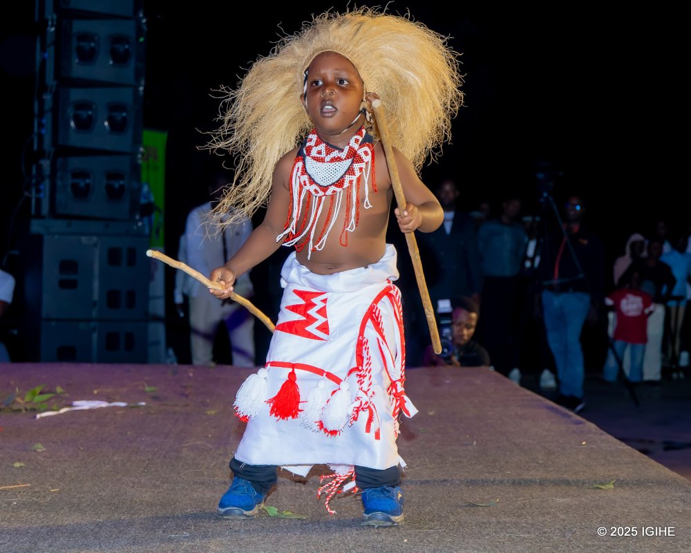 Gatore Yannick’s son, a dancer with the ‘Ishyaka ry’Intore’ troupe, discovered his passion for dance early in childhood.
