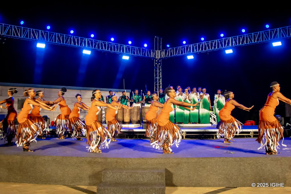 The Inyamibwa troupe also performed for traditional music fans gathered at the Kigali Convention Centre.