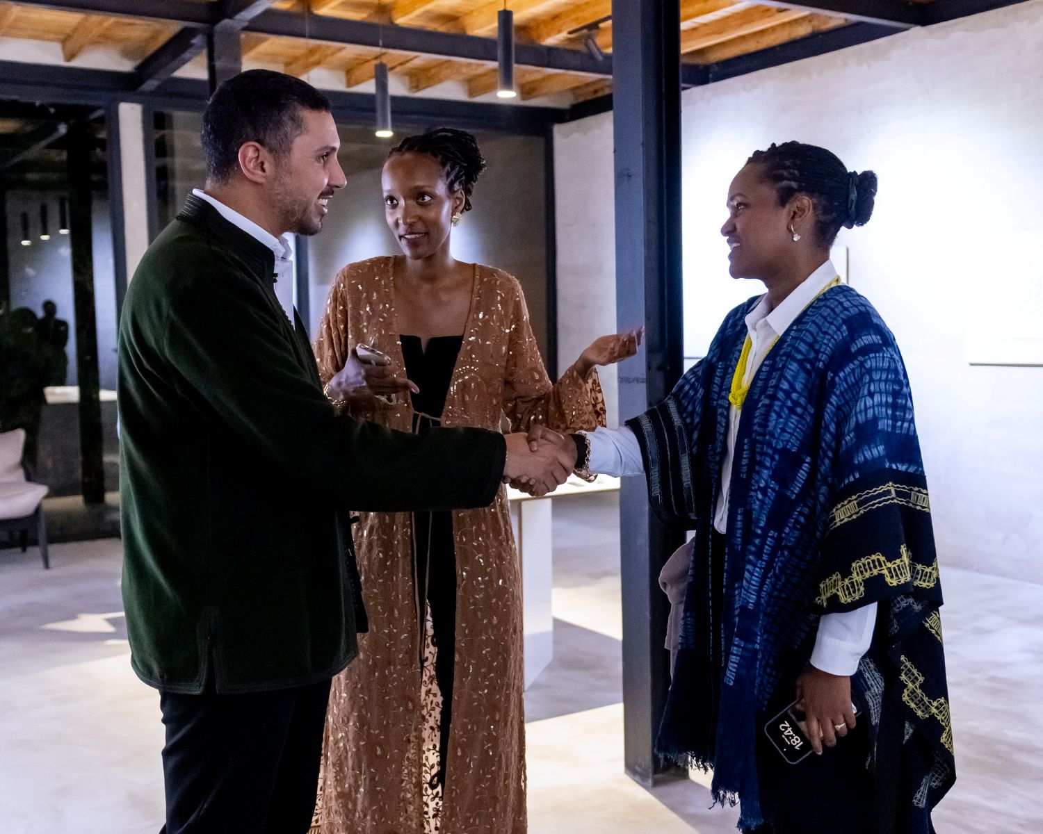 Kaneza Schaal (in the middle) is the co-founder of the institute.