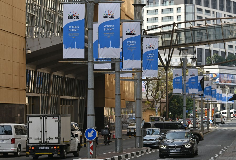 Signboards of the 15th BRICS summit are seen on a street of Johannesburg, South Africa, Aug. 17, 2023. (Xinhua/Chen Cheng)