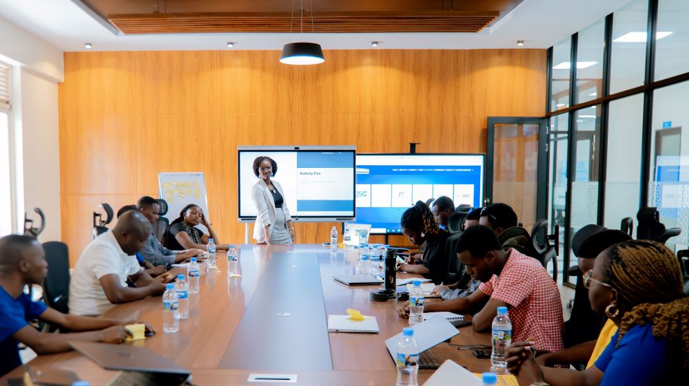 The main objective of the mentorship on social impact was to inspire founders to design business models that not only generate profits but also contribute to solving pressing social challenges.