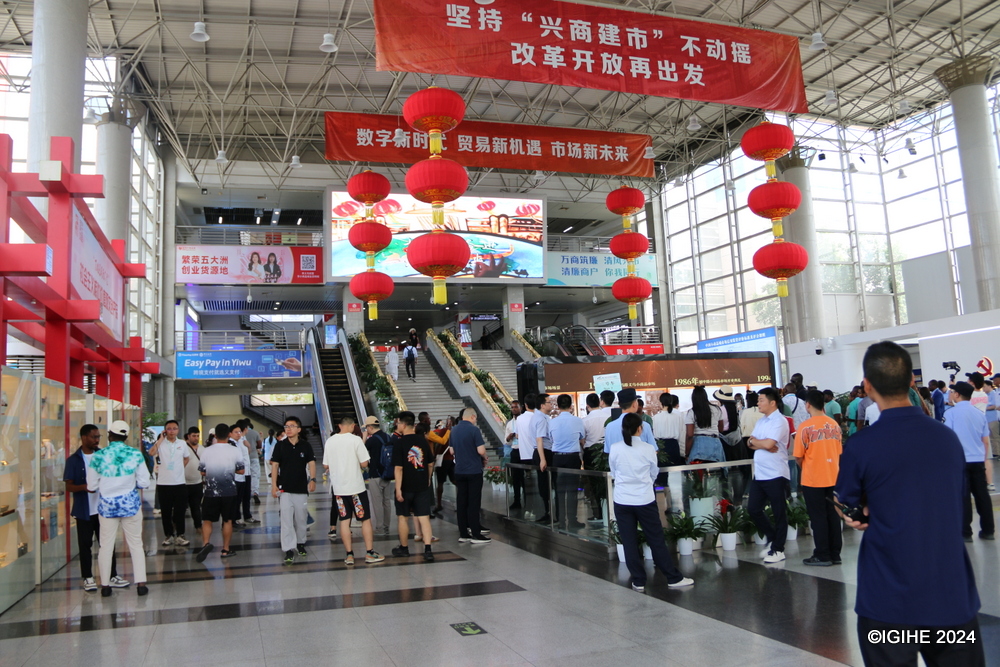 Each year, over 560,000 overseas merchants flock to Yiwu, and more than 21,000 foreign merchants have set up permanent bases in the city. 