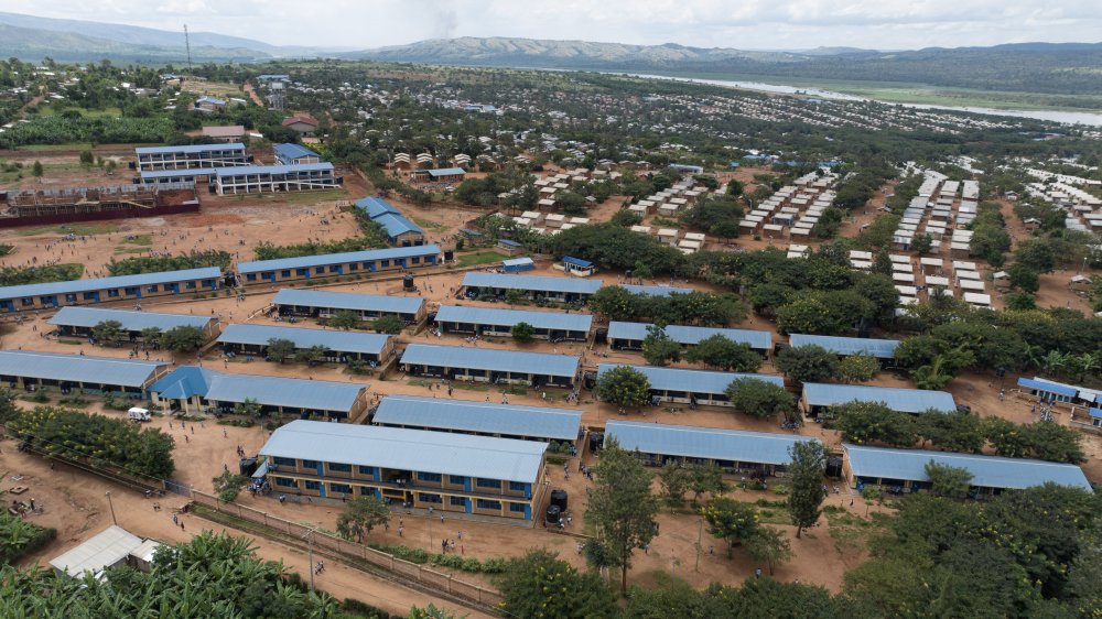 At the heart of this transformation is GS Paysannat LE, located in the Mahama Refugee Camp.