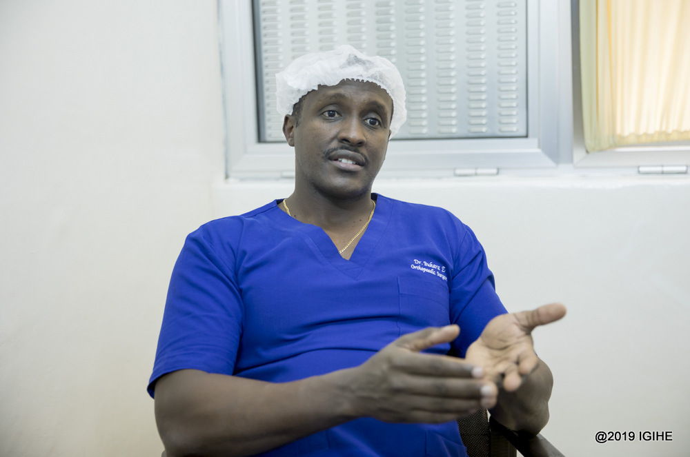 Dr. Nyiko Chauke says minimally invasive surgery benefits are minimal tissue damage and minimal scars
