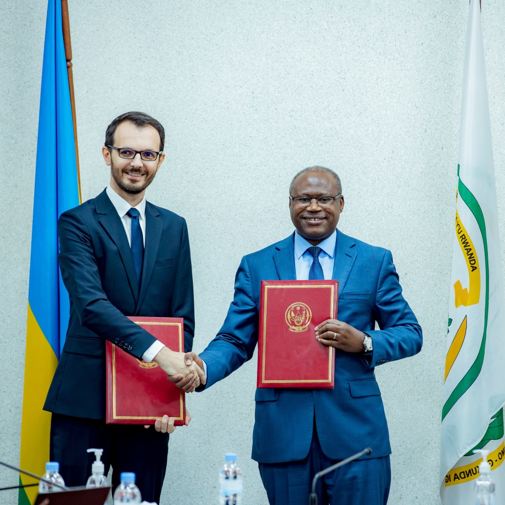 The financing agreement was signed on Thursday. 