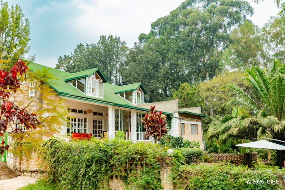 Chez Drocella Eglantine Lodge, founded by Mukarugwiza Drocelle, is located in Busasamana Sector, Nyanza District.