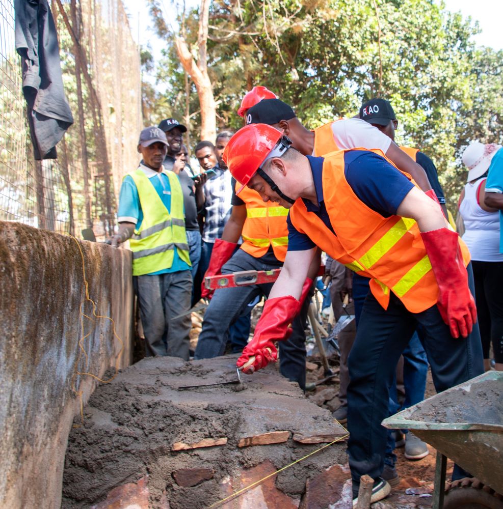 Amb. Wang joined Umuganda activity