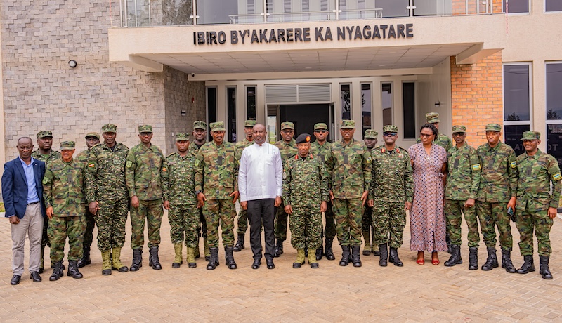 The delegations from RDF and UPDF also paid a courtesy call on the leadership of Nyagatare District, where they were welcomed by Matsiko Gonzague, the Vice Mayor in charge of Economic Development.