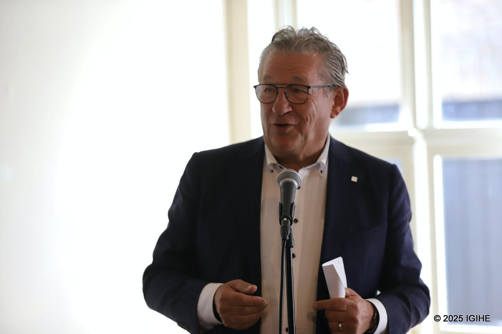 The Mayor of Bruges delivering remarks at the event