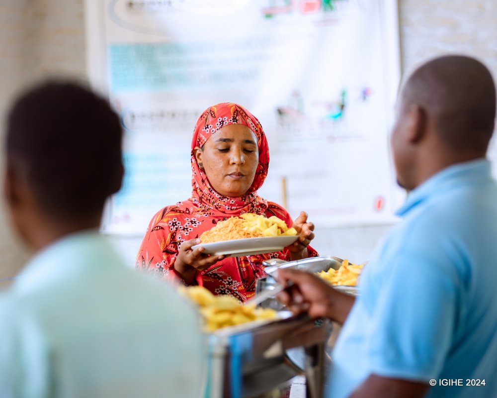 The diet of the refugees and asylum seekers is given special attention.