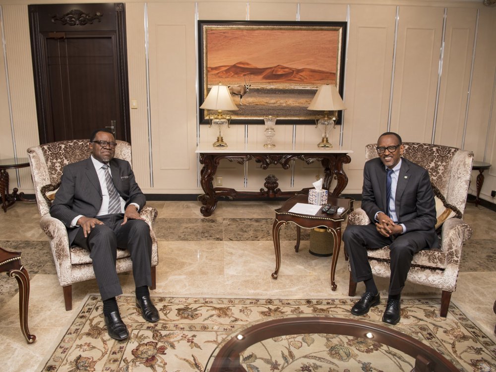 President Paul Kagame has congratulated President Hage G. Geingob on his re-election for a second 5-year term.