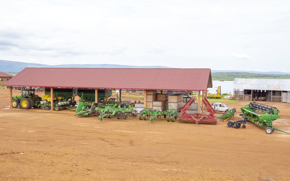  The irrigation scheme allowed farmers to upgrade to modern agriculture and earn more income given that their yield increased from a ton per hectare to 5.5-9 tons per hectare.