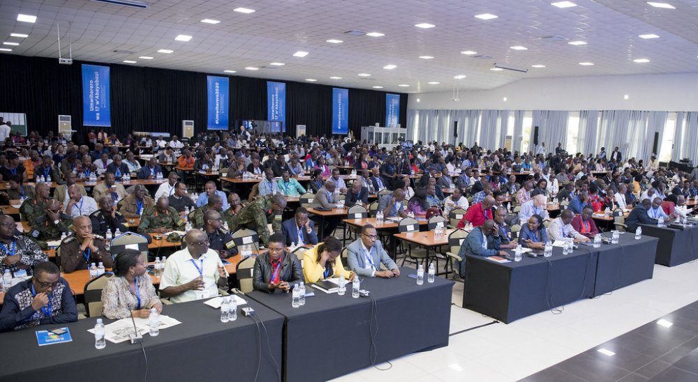 The retreat attracted 400 leaders from private and public institutions.
