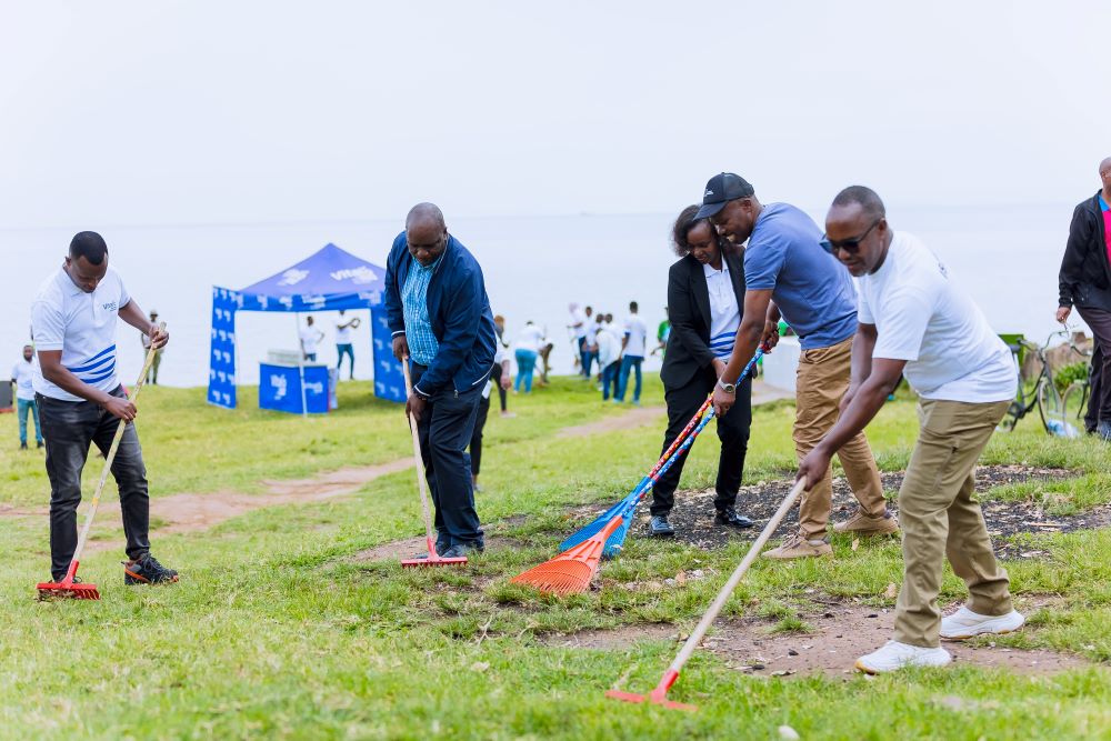 Bralirwa Plc, part of the HEINEKEN Company, marked the World Cleanup Day through engaging in clean-up activities around the shores of Lake Kivu in partnership with Rubavu district and donation of hygiene materials.