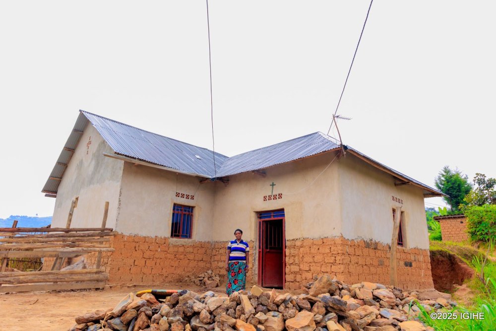 The community also invested Frw 6.5 million for further improvements including sand flooring.