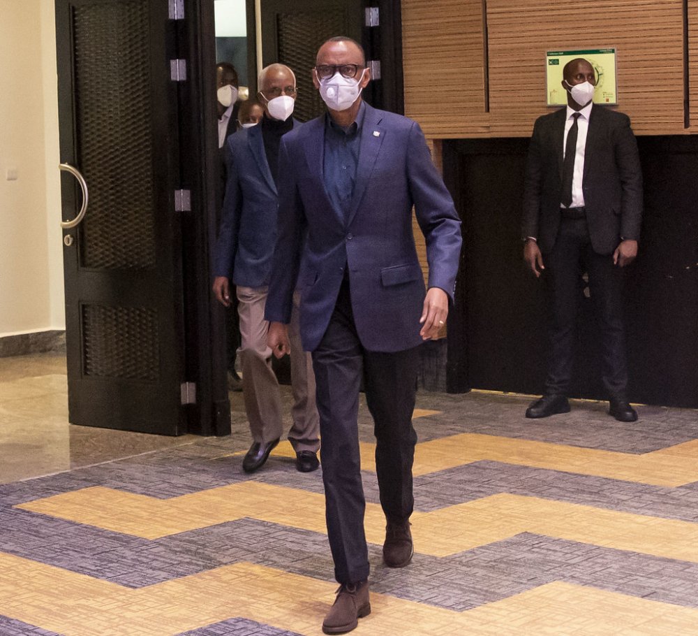 President Kagame urged the youth especially to be categorical in rejecting bad services and to also do something to address it rather than complaining.