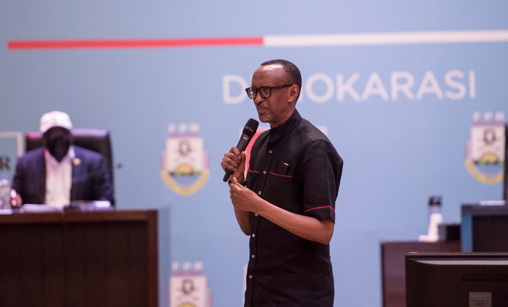 President Paul Kagame addressing RPF Inkotanyi cadres.