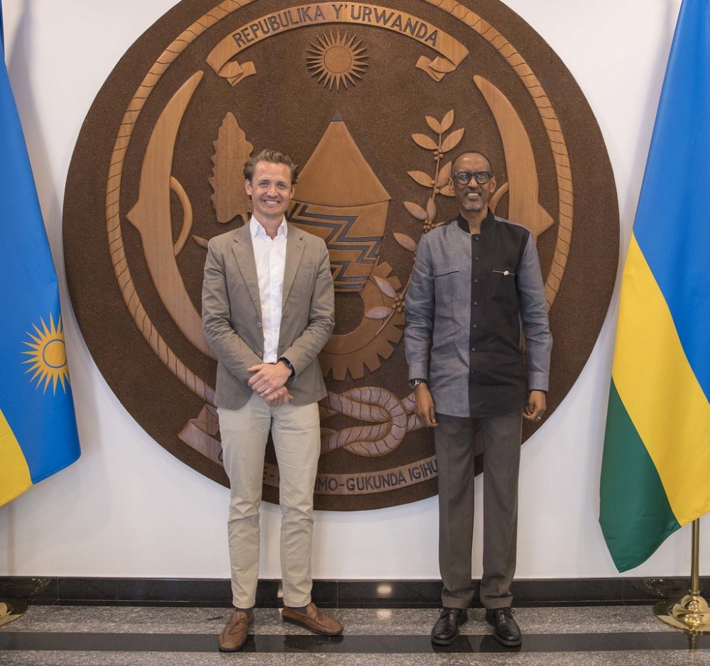 President Paul Kagame with Niklas Adalberth.