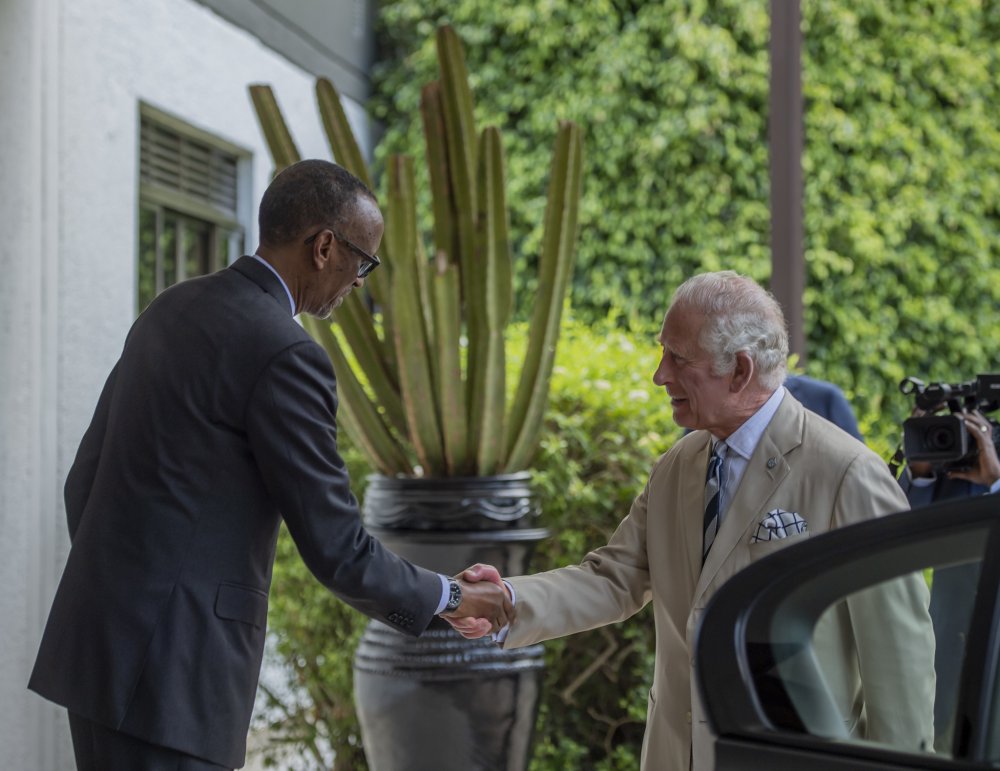 President Kagame has sent condolences to the Royal Family of Queen Elizabeth II who died on Thursday. This photo was taken in June 2022 as Kagame greeted Prince Charles (currently King Charles III) who was in Rwanda for CHOGM.