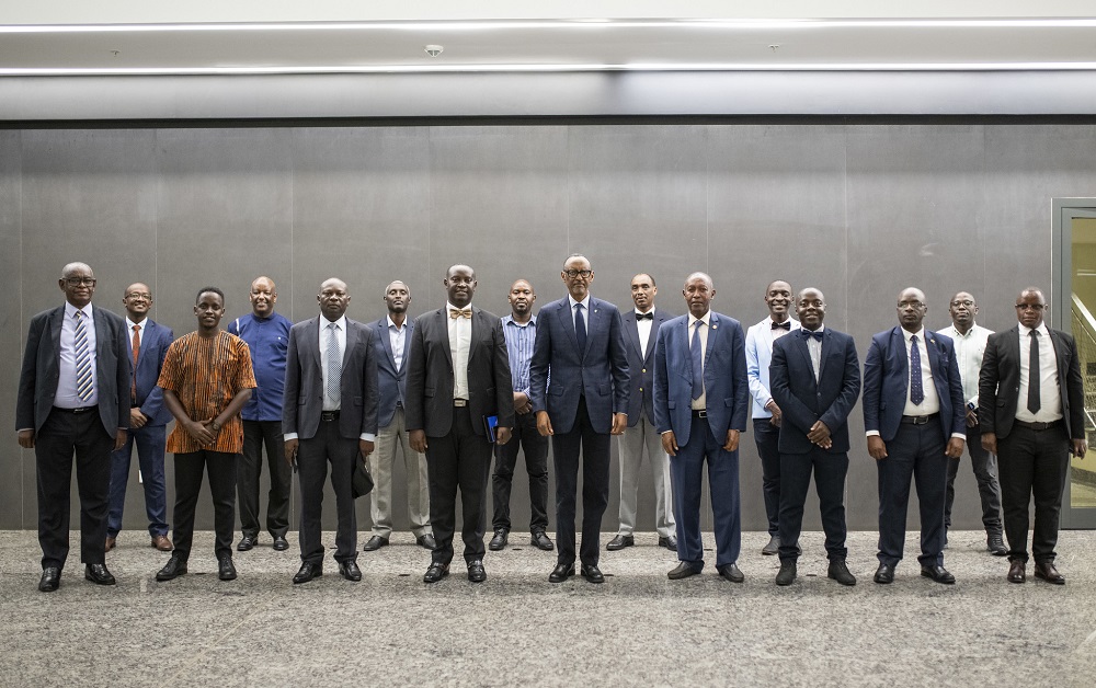 President Kagame with alumni from Ntare School. 
