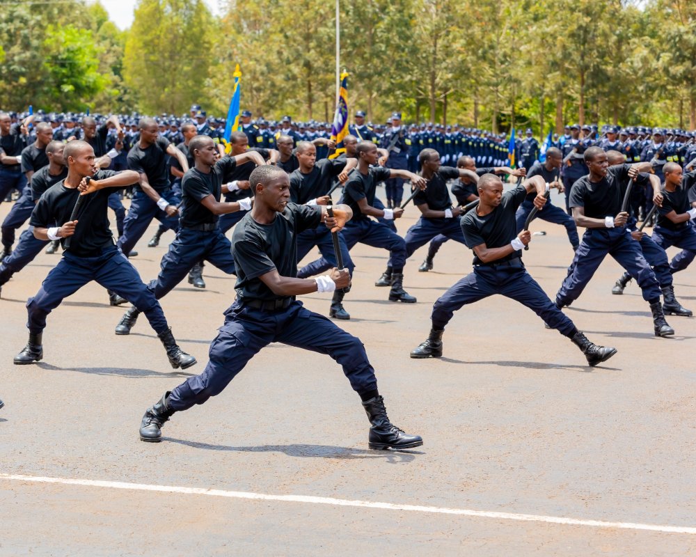 During the ceremony, presided over by the Minister of Interior, the new police officers demonstrated some of the skills they acquired, including crowd control, shooting, hostage rescues, drills, martial arts, and various self-defence techniques.