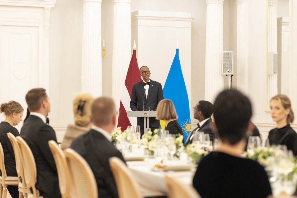 President Kagame expressed his gratitude to his counterpart of Latvia, Rinkēvičs for the warm reception extended to him and his delegation.